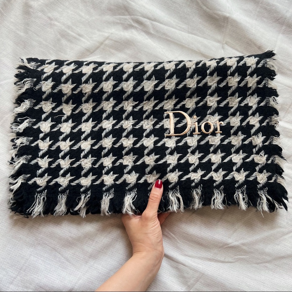 (SOLD)Christian Dior Houndstooth Tweed Wool Light Scarf